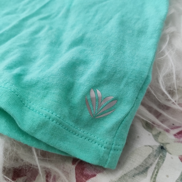 Baby blue crop t-shirt - Picture 2 of 5